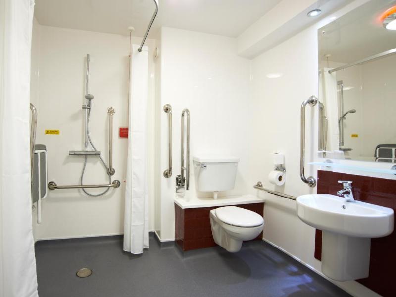 Travelodge Liverpool Central Exchange Street Екстер'єр фото